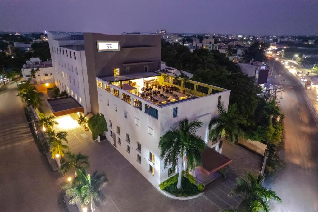 Unwind in Style at Sterling V Grand Madurai – Book Your Stay Now!