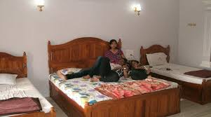 Hotel Sivamurugan – Tranquil Stays Near the Spiritual Shore 🌅🛕
