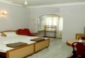 Hotel Sivamurugan – Tranquil Stays Near the Spiritual Shore 🌅🛕