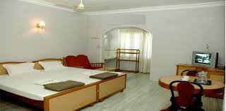 Hotel Sivamurugan – Tranquil Stays Near the Spiritual Shore 🌅🛕