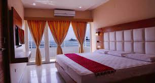 Hotel Maadhini – A Comfortable Stay with a View of the Ocean & Temples 🌊🛕