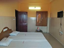 Hotel Viswa Residency – Comfortable Seaside Retreat with a View of Kanyakumari’s Beauty 🌊🌞
