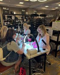 DK BEAUTY GLOW MAKEUP STUDIO & ACADEMY
