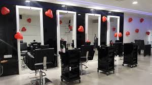 Experience Beauty Like Never Before at Naturals Salon Madurai