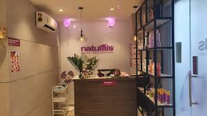 Naturals Salon – Your Destination for Premium Hair & Beauty Services