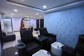 Toni & Guy Essensuels Hairdressing