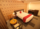 Dfront Golden Palace 🏨 | A Royal Stay with Golden Comfort & Modern Elegance