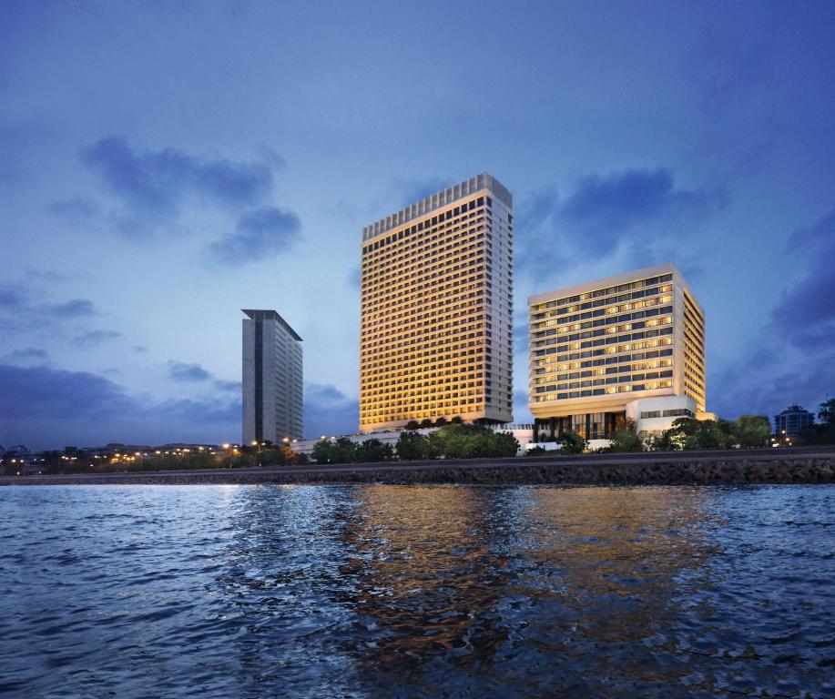 The Oberoi Mumbai – Luxe Seafront Grandeur at Nariman Point