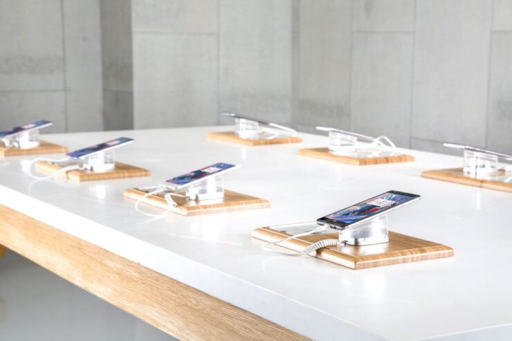 OnePlus Experience Store, Connaught Place – Premium OnePlus Phones & Accessories at Inner Circle