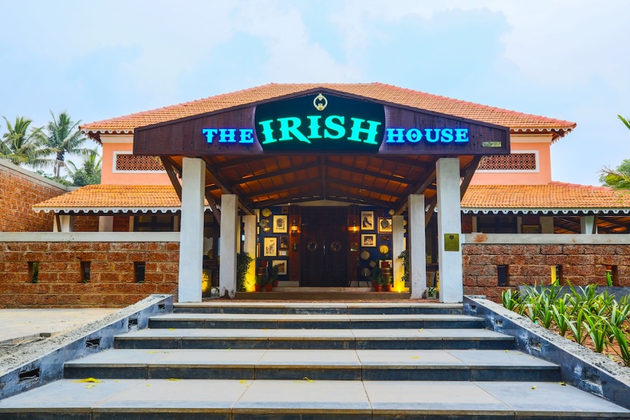 The Irish House – Mumbai’s Iconic Pub for Craft Beers, Big Bites & Live Sports Vibes 🇮🇪
