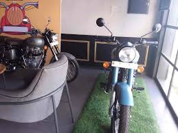 Ride Royal. Ride Murugan Motors – Karur’s Trusted Enfield Dealer!