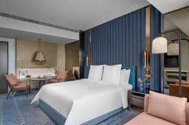 Four Seasons Hotel Mumbai – Sky‑High Luxury & Seafront Elegance in Worli