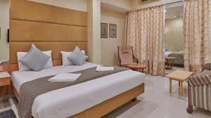 Bentley Hotel Churchgate – Chic Heritage Stay on Marine Drive