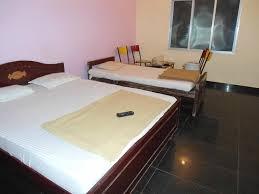 Nallathambi Resort – Kolli Hills | Nature’s Retreat with Scenic Stays and Serene Comfort