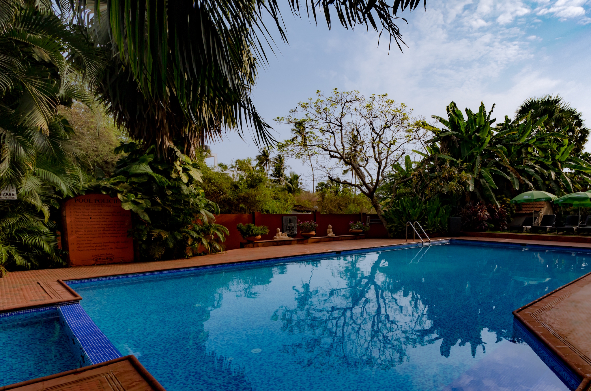 Chalston Beach Resort – Garden Oasis & Beachfront Dining on Calangute Beach, Goa