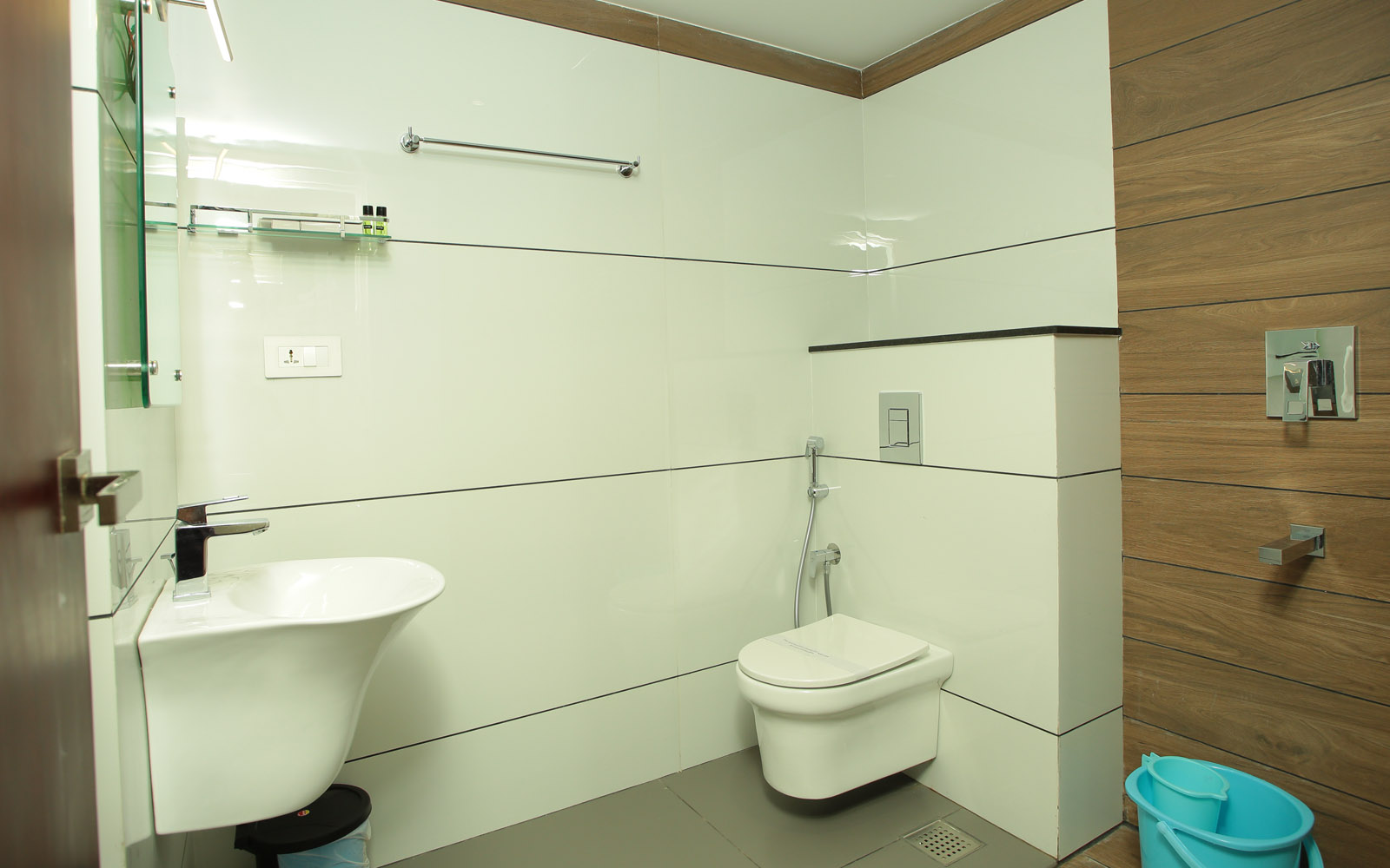 Hotel Pearl – Mahe, Puducherry | Serene Stays by the Sea with Comfort & Charm