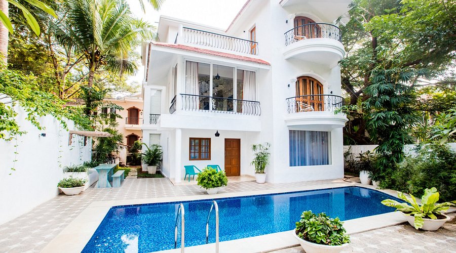 Aguada Anchorage Resort, Sinquerim – Private Pool Villas & Tropical Gardens