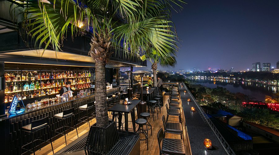 SkyInn Yanam – Skybar | Rooftop Vibes, Elevated Sips & City Views